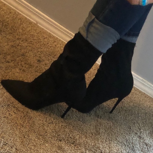 Shoe Dazzle Shoes - Black heel booties